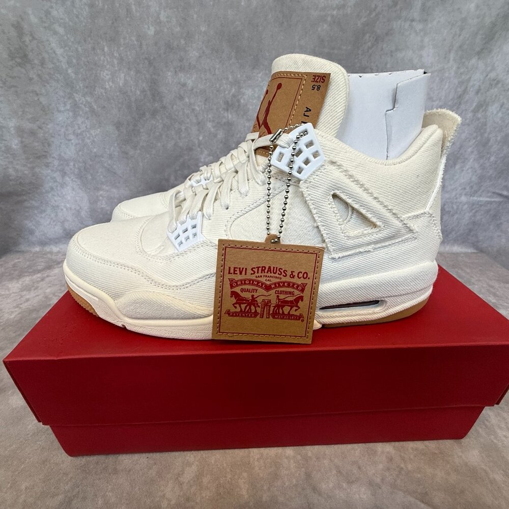 Air Jordan 4 Retro Levi’s – White Denim / Sail / Gum